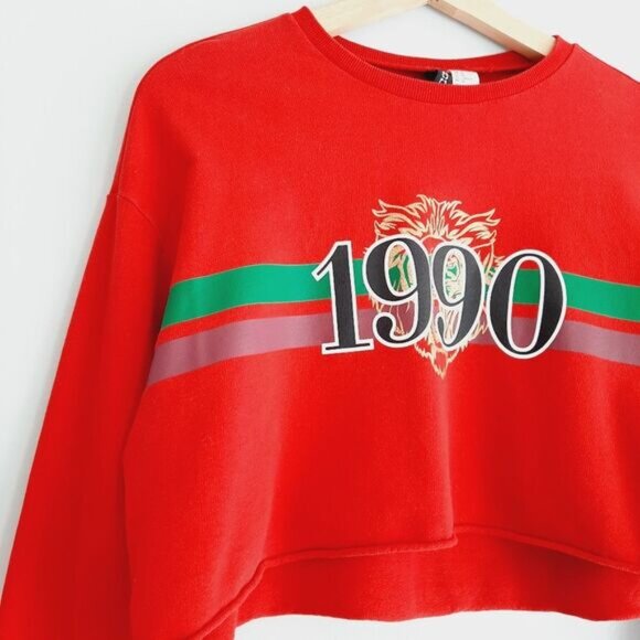 Divided by H&M | 1990 Gold Lion Print Crop Long Slv Crewneck Pullover Top Red M - Picture 2 of 16